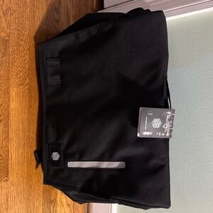 Life Behind Bars Echelon M